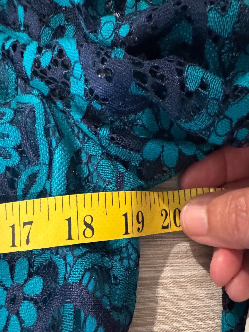 Lilly Pulitzer Georgi Lace Shift Dress Size 12 Valencia Teal Navy Carnival Lace - Picture 9 of 10